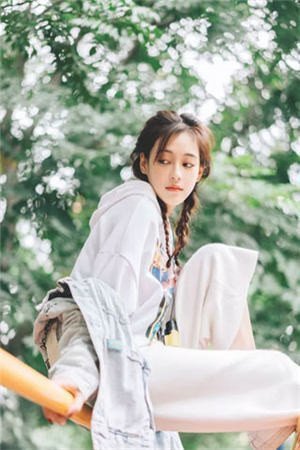 娇弱美人手指轻勾，腹黑相公把她亲懵全文免费