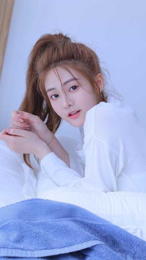 月色千山共雪吟最新章节列表