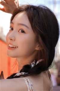 拍卖会上老公为秘书点天灯，我选择一跟到底抖音