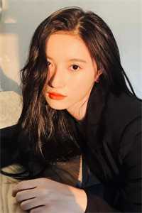 送餐机器人对着墙里的人说：请让一下完结txt