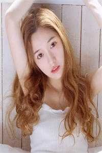 故人归尘土，新燕入画梁全章节