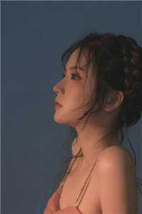 白天病秧子夫君，晚上疯批小叔子在线看