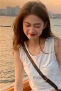 男友被折磨成了精神病，我却选择了沉默无弹窗