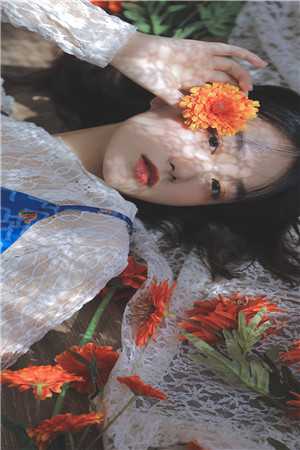 他抱起别人的那一刻，她输了爱情精品选集