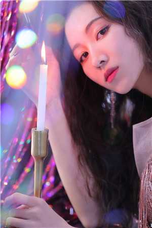 孪生弟弟抱着玩具手术刀上台后，全家都疯了小说