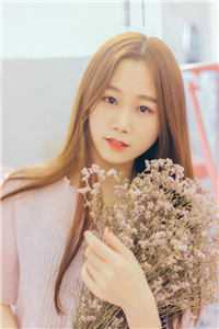 我朝父母坟头泼粪，女友的白月光却慌了在线阅读