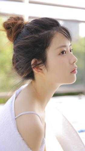 女总裁将五百万奖金颁给实习生后，我直接让公司破产免费