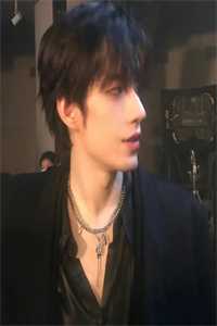 女总裁将五百万奖金颁给实习生后，我直接让公司破产苏沐然陈然全集