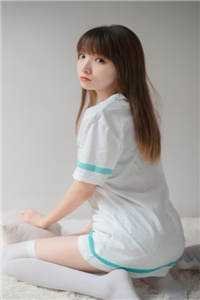 女总裁将五百万奖金颁给实习生后，我直接让公司破产苏沐然陈然全局