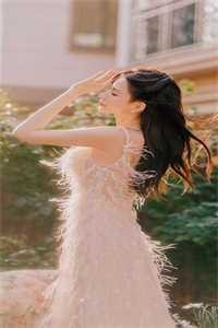 前男友疯狂吃醋，却不知我早已有主无弹窗